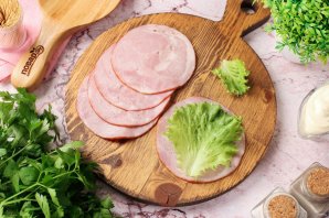 Салат-закуска "Оливье в ветчине" Салат-закуска "Оливье в ветчине"