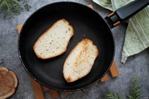 Бутерброды с маслом и сыром Бутерброды с маслом и сыром