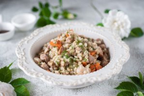 Перловка с мясом