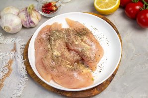 Куриные грудки со спаржей под голландским соусом Куриные грудки со спаржей под голландским соусом