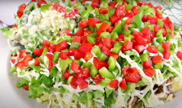 Без мяса и сыра на праздничный стол. «Маруся» — вкусный салат из самых доступных продуктов Без мяса и сыра на праздничный стол. «Маруся» — вкусный салат из самых доступных продуктов