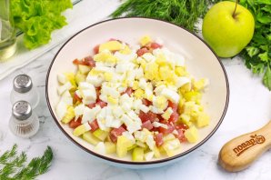 Салат с авокадо и тунцом и яблоком Салат с авокадо и тунцом и яблоком