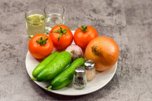 Салат из огурцов и помидоров на зиму Салат из огурцов и помидоров на зиму