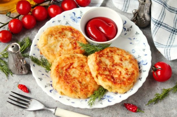 Картофельные котлеты с сыром и ветчиной Картофельные котлеты с сыром и ветчиной