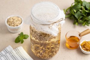 Квас овсяный с медом и изюмом Квас овсяный с медом и изюмом