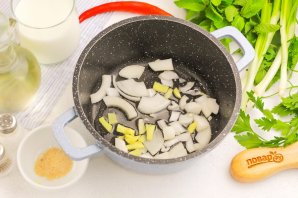 "Том ям" с курицей