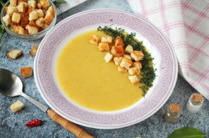 Суп-пюре из кабачков на мясном бульоне Суп-пюре из кабачков на мясном бульоне