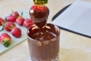 Клубника в бельгийском шоколаде Клубника в бельгийском шоколаде