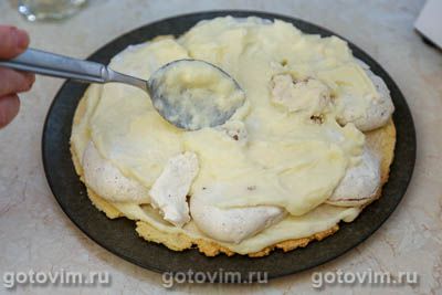 Торт из орехового безе с заварным кремом «Сенаторский» Торт из орехового безе с заварным кремом «Сенаторский»