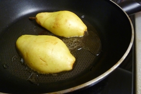 Груша с креветками и сыром бри Груша с креветками и сыром бри