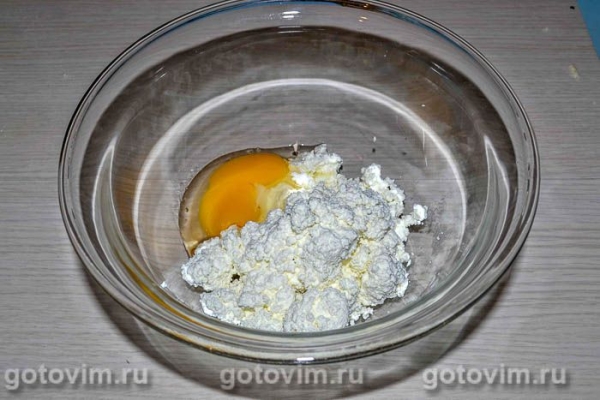 Творожные лепешки с тмином и паприкой на сковороде 