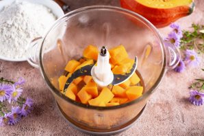 Быстрый сладкий пирог на кефире с тыквой