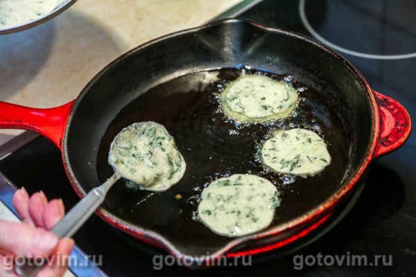 Оладьи с икрой корюшки Оладьи с икрой корюшки