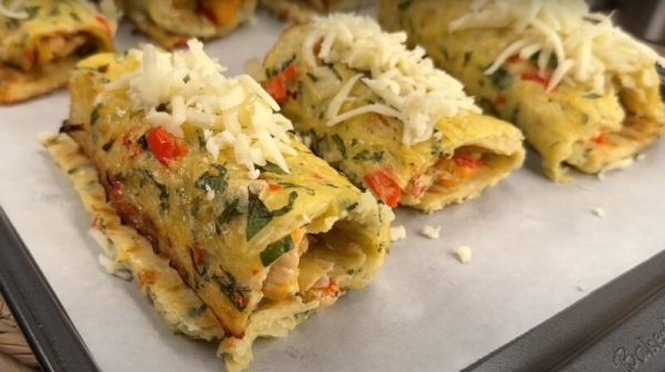 Возьмите 3 яйца и 5 небольших картофелин. Нежные рулетики с курицей: порадуйте себя и свою семью Возьмите 3 яйца и 5 небольших картофелин. Нежные рулетики с курицей: порадуйте себя и свою семью