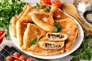 Жареная слоёная самса с мясом Жареная слоёная самса с мясом