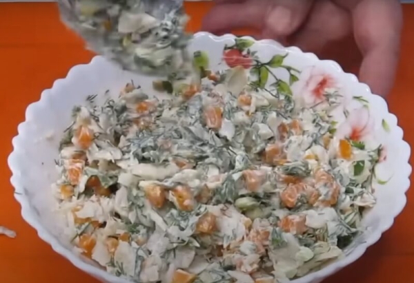 Необычный «Морской» салат. Крабовый салат есть, теперь будет и такой Необычный «Морской» салат. Крабовый салат есть, теперь будет и такой