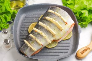 Горбуша со сливочным сыром в духовке Горбуша со сливочным сыром в духовке