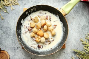 Морской гребешок с картошкой и грибами Морской гребешок с картошкой и грибами