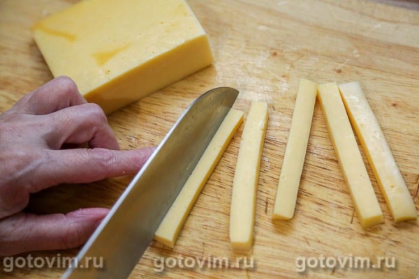 Свиной рулет с зелёной спаржей в мультиварке