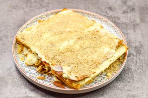 Слоеный торт "Лентяйка" Слоеный торт "Лентяйка"