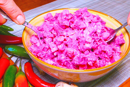 Салат из свеклы с курицей Салат из свеклы с курицей