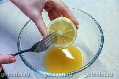 Мятая картошка с соусом мохо в духовке