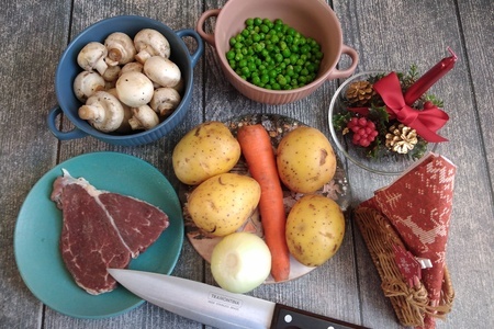 Тушёная говядина со свежим зелёным горошком Тушёная говядина со свежим зелёным горошком