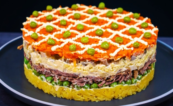 Вместо надоевшего Оливье. Сразу 3 вкусных салата на Новогодний стол Вместо надоевшего Оливье. Сразу 3 вкусных салата на Новогодний стол