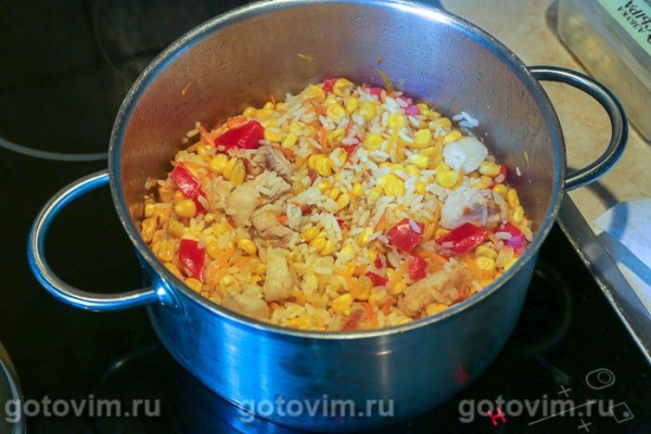 Рис с мясом и свежей кукурузой Рис с мясом и свежей кукурузой