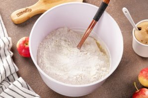 Пирог сметанный с яблоками Пирог сметанный с яблоками