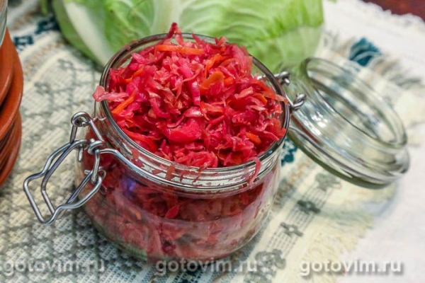 Квашеная капуста со свеклой (сухой способ)