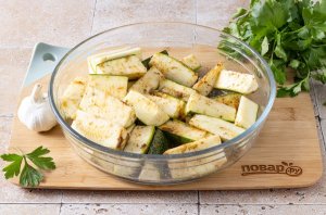 Кабачки с чесноком в духовке Кабачки с чесноком в духовке