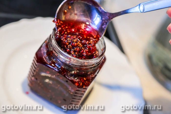 Малиновое варенье-пятиминутка с лимоном Малиновое варенье-пятиминутка с лимоном
