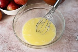 Пирожки с яблоками в духовке