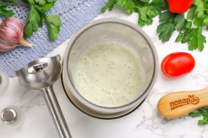 Соус белый с солеными огурцами Соус белый с солеными огурцами