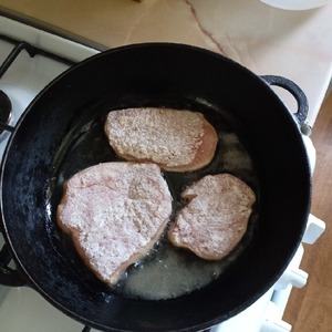 Эскалоп из курицы с соусом Эскалоп из курицы с соусом