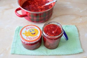 Варенье из клубники с кукурузным крахмалом Варенье из клубники с кукурузным крахмалом