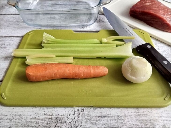 Ростбиф со сливочным маслом на овощной подушке #пушкинкулинар Ростбиф со сливочным маслом на овощной подушке #пушкинкулинар