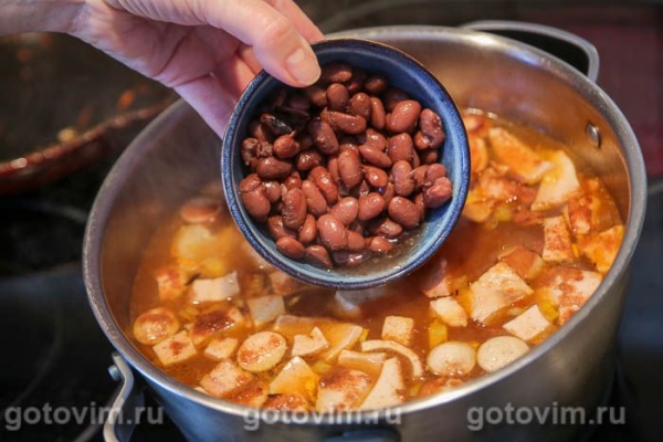 Сборная мясная солянка с фасолью Сборная мясная солянка с фасолью