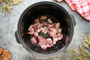 Печень со свининой в мультиварке Печень со свининой в мультиварке