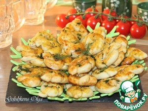 Морские узелки с чесночным маслом Морские узелки с чесночным маслом