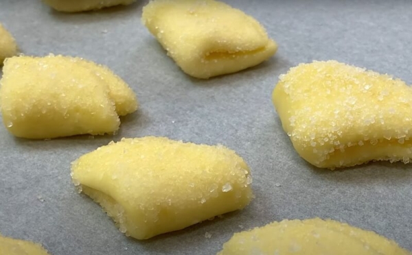 Идеально к чаю: творожное печенье «Гусиные Лапки». Сладкое и рассыпчатое Идеально к чаю: творожное печенье «Гусиные Лапки». Сладкое и рассыпчатое