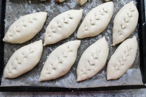 Пирожки с солеными груздями и рисом Пирожки с солеными груздями и рисом