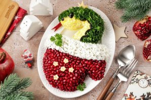 Новогодний салат "Варежка" на год Змеи Новогодний салат "Варежка" на год Змеи