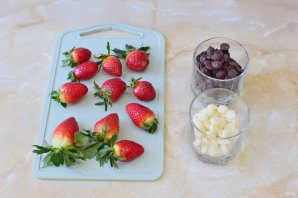 Клубника в бельгийском шоколаде Клубника в бельгийском шоколаде