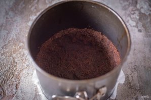 Шоколадный чизкейк с выпечкой