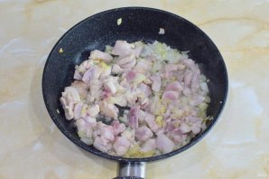 Пирог с курицей и картошкой на кефире Пирог с курицей и картошкой на кефире