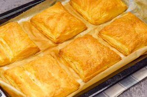 Торт "Наполеон" из готового слоеного теста Торт "Наполеон" из готового слоеного теста