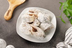 Тушеная рыба в сметанном соусе