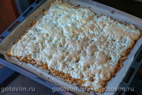 Бисквитный рулет с тертыми яблоками Бисквитный рулет с тертыми яблоками